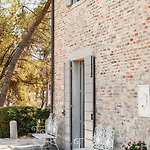 Mit Garten Und Schwimmbad In Den Huegeln Der By Interhome *