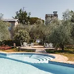Mit Garten Und Schwimmbad In Den Huegeln Der By Interhome 아파트 페자로