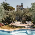 아파트 Mit Garten Und Schwimmbad In Den Huegeln Der By Interhome 페자로