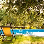 Mit Garten Und Schwimmbad In Den Huegeln Der By Interhome Appartamento Pesaro
