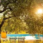 Mit Garten Und Schwimmbad In Den Huegeln Der By Interhome Appartamento *