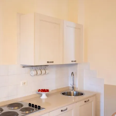 Mit Garten Und Schwimmbad In Den Huegeln Der By Interhome Apartament *