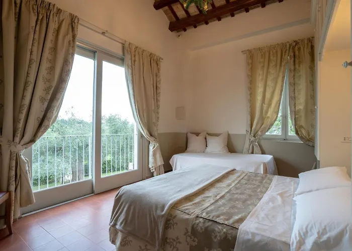 Mit Garten Und Schwimmbad In Den Huegeln Der Marken- By Interhome *