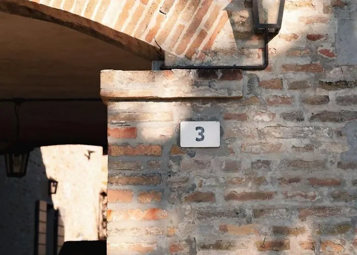 Mit Garten Und Schwimmbad In Den Huegeln Der Marken- By Interhome