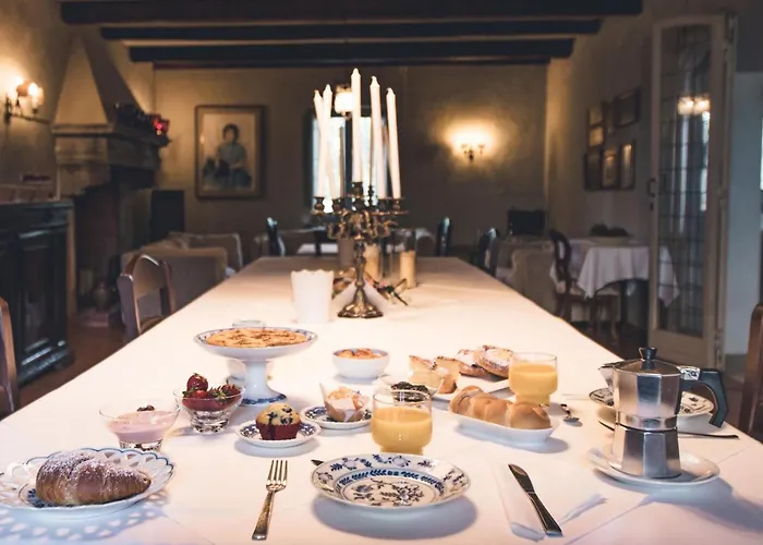 Mit Garten Und Schwimmbad In Den Huegeln Der Marken- By Interhome